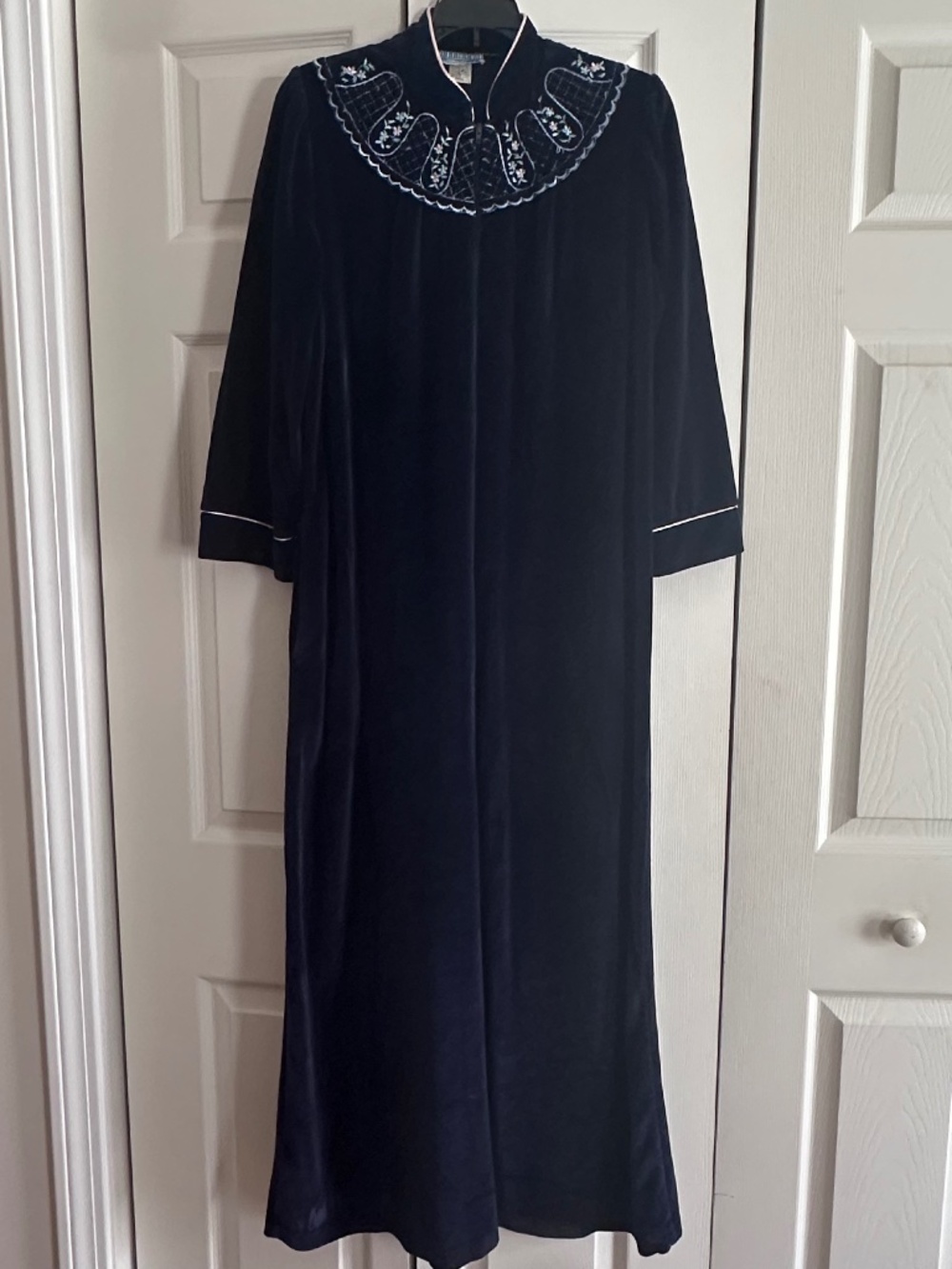 Vintage Heather Collection Navy Velour Zip Robe Housecoat Floral Embroidered S